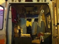 女子在奧斯塔附近的湖中被發現死亡:推測是意外墜落