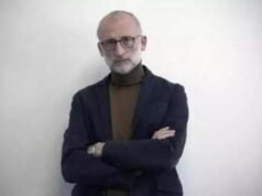 只有一處不同——沒有印章