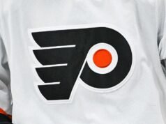 傳單廣播電台因不當言論而被暫停