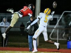 WR 凱爾文·拉塞爾三世 (WR Kelvin Russell III) 退役,使雪城成為有史以來排名最高的班級