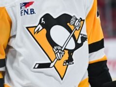 霍夫曼家族同意從芬威體育集團購買企鵝隊