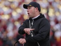 報導:亞利桑那州立大學主教練肯尼·迪林漢姆簽下 5 年合同