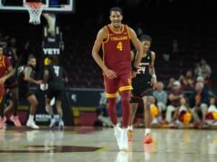 南加州大學歡迎戴夫。 III 聖克魯斯布朗地點