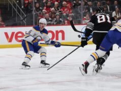 裸奔刀打倒惡魔並不慢