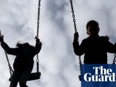 英國政府的兒童貧困戰略有哪些內容? |孩子們