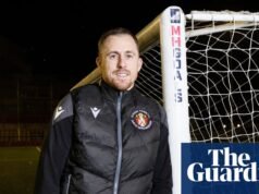 斯勞的斯科特·戴維斯:“我們有謹慎的責任——年輕球員可能成為博彩公司的理想客戶”|足球