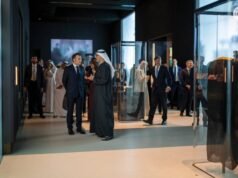 與哈立德·本·穆罕默德·本·扎耶德……馬克龍參觀了扎耶德國家博物館