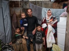 從戰爭到冬天:一對加沙夫婦在被洪水淹沒的帳篷裡等待迎接他們的孩子 以色列-巴勒斯坦衝突