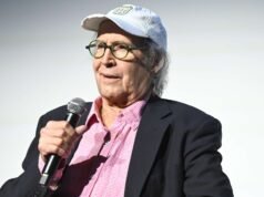 切維·蔡斯表示,《週六夜現場》50 週年特別排除令他“受傷”