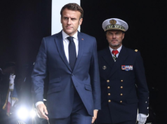 馬克龍表示,法國將在 2038 年建造新航母