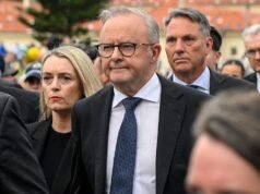 邦迪海灘槍擊事件守夜活動引發總理安東尼·阿爾巴內塞的噓聲