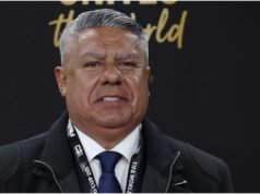 克勞迪奧·塔皮亞 (Claudio Tapia) 在 2026 年世界杯抽籤後發布了一張奇怪的照片,網絡上爆發了各種表情包和反應。