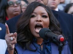 眾議員賈斯敏·克羅克特質疑特朗普政府邊境數據的準確性