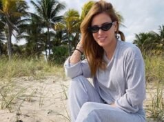 傑西卡·塞里奧 (Jessica Cerio) 展示了她如何參加瑜伽課程,並很快在 El Intransigente 秀上產生了影響