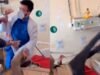 視頻瘋傳:一名醫生因毆打擔架上的病人而被停職