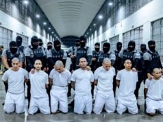 納伊布·布克萊為其最高安全級別的監獄辯護,並駁斥希拉里·克林頓的指控