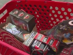 比弗頓的購物者正在尋找最後一刻的聖誕禮物