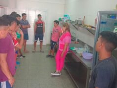 在 Villa Elena 和 Avenida 附近為青少年舉辦了營養研討會