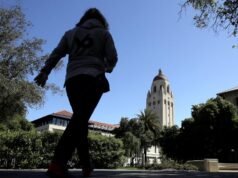 他們畢業於斯坦福大學。因為人工智能,他們找不到工作