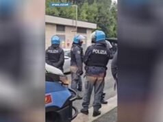 那不勒斯和拉齊奧球迷在A1高速公路上發生衝突:80人被攔住,球棒和刀具被沒收