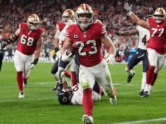 克里斯蒂安·麥卡弗里 (Christian McCaffrey) 和 4 名四分衛入圍美聯社 NFL MVP 決賽