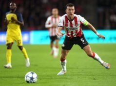 埃因霍溫的伊万·佩里西奇繼續前進