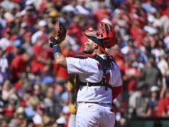 亞迪爾·莫利納 (Yadier Molina) 加入紅雀隊擔任前台職務