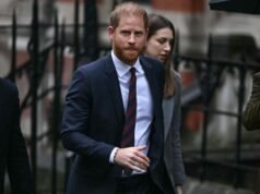 哈里王子淚流滿面,指責小報讓梅根的生活變得“地獄”