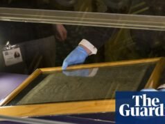 對監控“民主象徵”大憲章的中國視頻監控攝像頭髮出警告 |中國