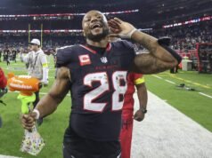 德克薩斯州跑衛喬·米克森的“怪胎”傷病狀況仍然不明朗