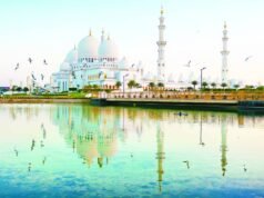 阿布扎比謝赫扎耶德大清真寺將於 2025 年接待 700 萬名遊客