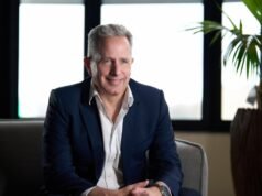 十年後,丹·科恩 (Dan Korn) 離開赫斯特、天空歷史與犯罪+調查部門