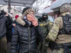 明尼蘇達州教堂的反 ICE 抗議活動:三人被捕