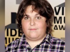 安迪·米洛納基斯 50 歲生日 – 觀看這位喜劇演員最令人難忘的小品