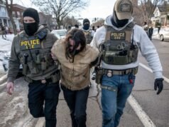 帖子被刪除後,保守派威脅抵制 LinkedIn