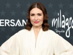 卡羅琳娜·維德拉 (Karolina Wydra) 在《Pluribus》中凱旋回歸演藝圈