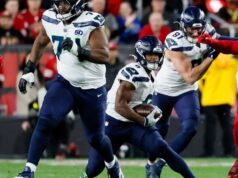 由於查爾斯·克羅斯的狀態受到質疑,海鷹隊的進攻線出現了問題