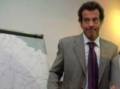 政府變動:保羅·斯塔克辭去金融情報部門負責人職務