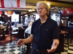 蒂姆·馬丁爵士透露,作為工黨稅務突擊搜查的一部分,每家 Wetherspoons 酒吧都向財政部繳納了 100 萬英鎊。
