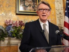 報導稱前英國大使曼德爾森因與愛潑斯坦的關係而辭去工黨職務時政新聞