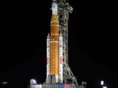 今天觀看 NASA 在月球上進行的關鍵發射前測試中為 Artemis 2 火箭提供動力。