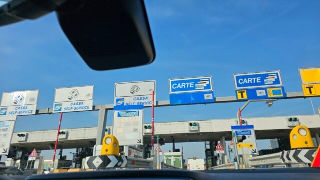 20230911_164102-italy-toll-booths-1024x577.jpg