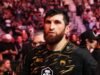 馬戈梅德·安卡拉耶夫在 UFC 阿布達比擊敗了博格丹·古斯科夫。