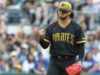 海盜隊的賈里德瓊斯渴望繼續他輝煌的七月,D-backs 正在等待他。
