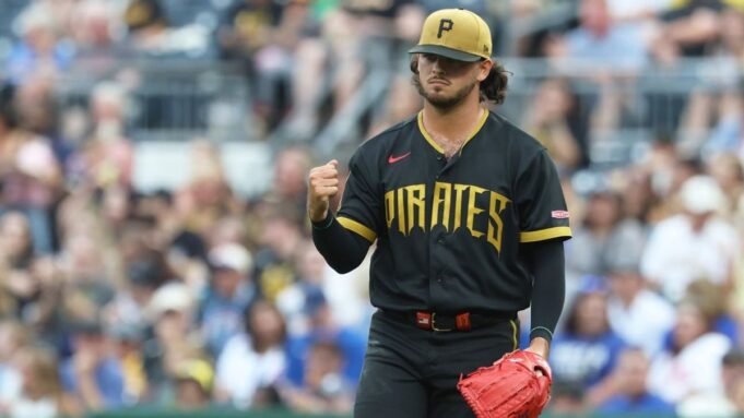 海盜隊的賈里德瓊斯渴望繼續他輝煌的七月,D-backs 正在等待他。 海盜隊的賈里德瓊斯渴望繼續他輝煌的七月,D-backs 正在等待他。