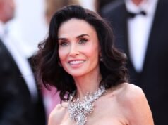 黛米摩爾 (Demi Moore) 和 KATSEYE 的新合作看起來非常漂亮