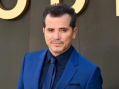 約翰·雷吉扎莫 (John Leguizamo) 告訴 ICE 支持者:“不要看我的影片”