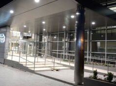 他正離開胡安庇隆社區的 15 個人,他們開槍射殺了他以偷他的夾克
