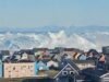 巨大冰山在格陵蘭海岸傾覆 氣候危機