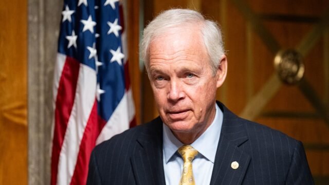 參議員羅恩·約翰遜談福奇的電子郵件和參議院關於“無情”的新阻撓策略